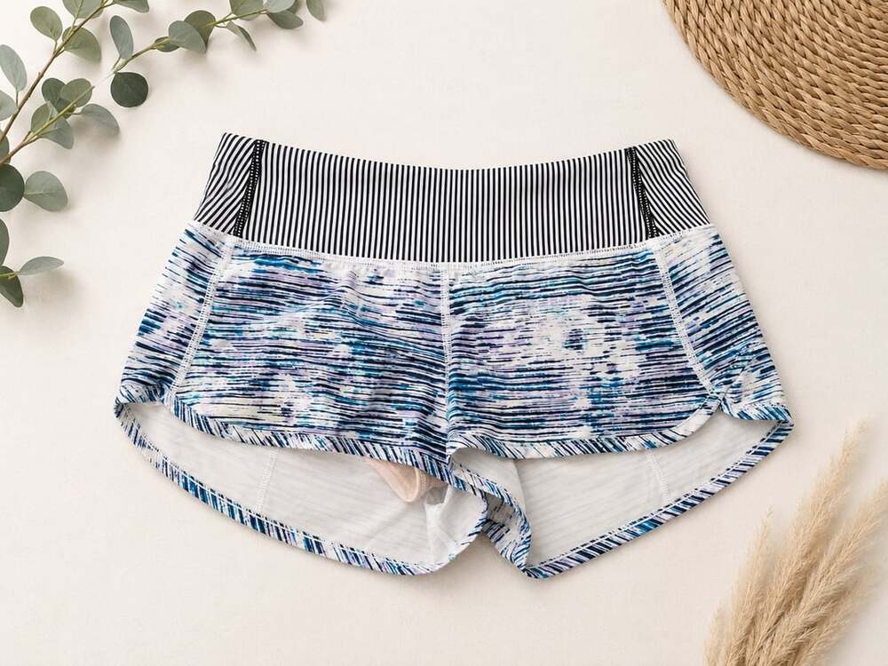 Lululemon Speed Shorts Women's 8 Blue Blurry Bell Tink Stripe 2'5 (v1)